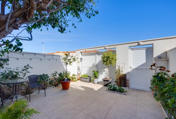 Resale - Townhouse - Torrevieja - aguas nuevas