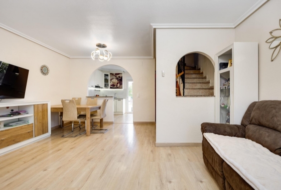 Resale - Townhouse - Torrevieja - aguas nuevas