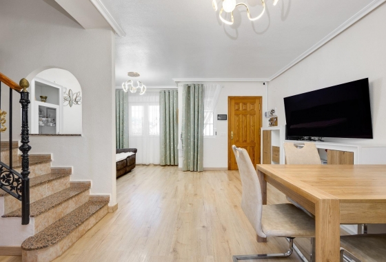 Resale - Townhouse - Torrevieja - aguas nuevas