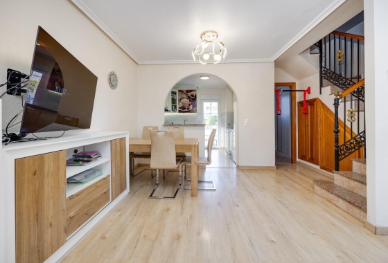 Resale - Townhouse - Torrevieja - aguas nuevas