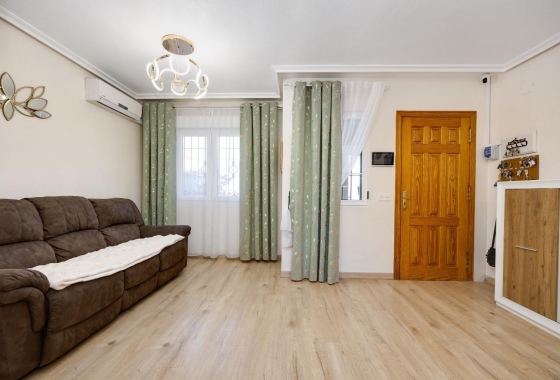 Resale - Townhouse - Torrevieja - aguas nuevas