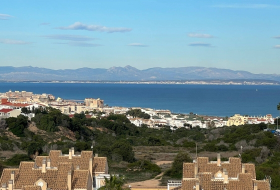 Resale - Apartment / flat - Torrevieja - aguas nuevas