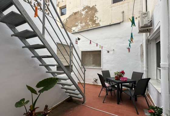 Resale - Apartment / flat - Torrevieja - Estacion De Autobuses