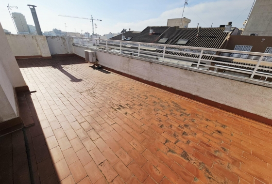 Resale - Apartment / flat - Torrevieja - Estacion De Autobuses