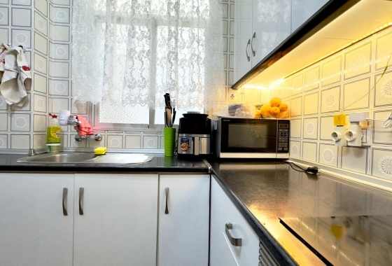 Resale - Apartment / flat - Torrevieja - Centro