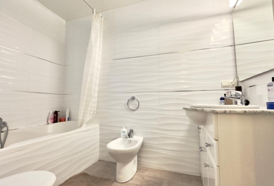 Resale - Apartment / flat - Torrevieja - Centro