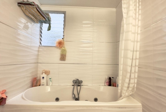 Resale - Apartment / flat - Torrevieja - Centro