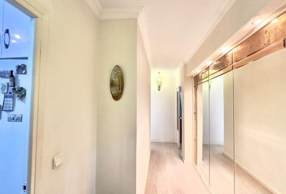 Resale - Apartment / flat - Torrevieja - Centro