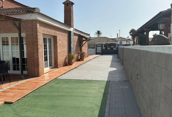 Resale - Villa - La Manga del Mar Menor - Playa Principe