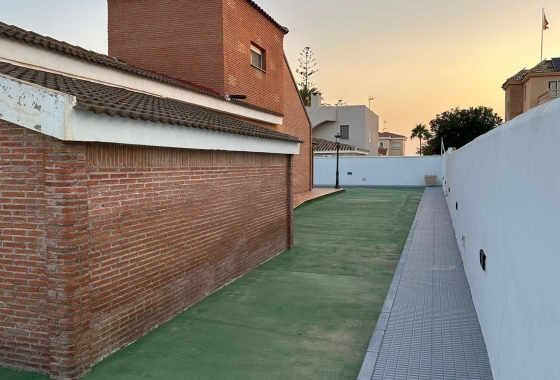 Resale - Villa - La Manga del Mar Menor - Playa Principe