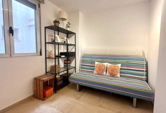 Resale - Apartment / flat - Torrevieja - La Mata