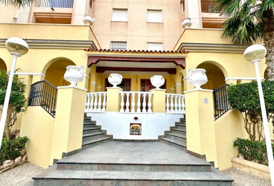 Herverkoop - Appartement / flat - Torrevieja - Los Frutales