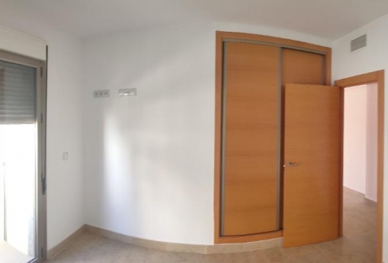 Resale - Apartment / flat - Torrevieja - Estacion De Autobuses