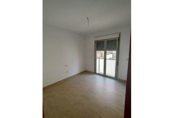Resale - Apartment / flat - Torrevieja - Estacion De Autobuses