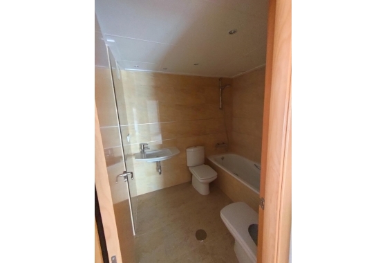 Resale - Apartment / flat - Torrevieja - Estacion De Autobuses