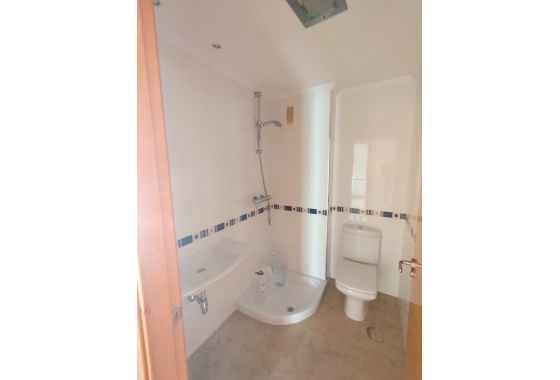 Resale - Apartment / flat - Torrevieja - Estacion De Autobuses