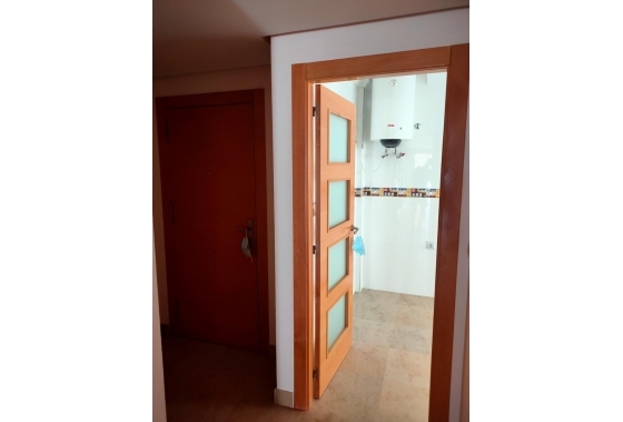 Resale - Apartment / flat - Torrevieja - Estacion De Autobuses