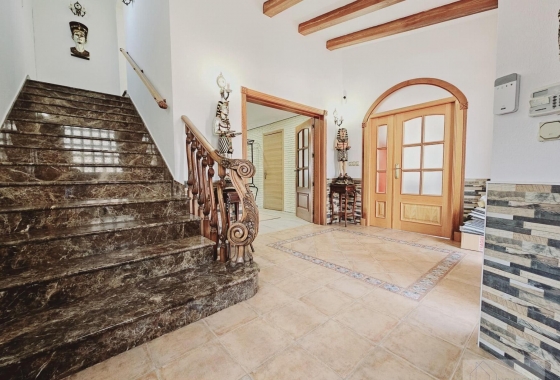 Resale - Villa - Torrevieja - La Siesta - El Salado - Torreta