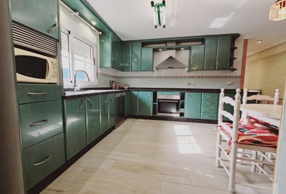 Resale - Villa - Torrevieja - La Siesta - El Salado - Torreta