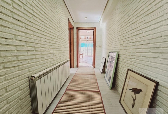 Resale - Villa - Torrevieja - La Siesta - El Salado - Torreta