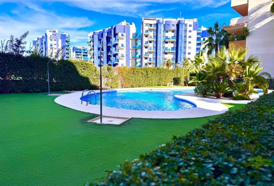Resale - Apartment / flat - Torrevieja - Punta Prima