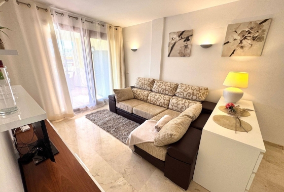 Resale - Apartment / flat - Torrevieja - Punta Prima