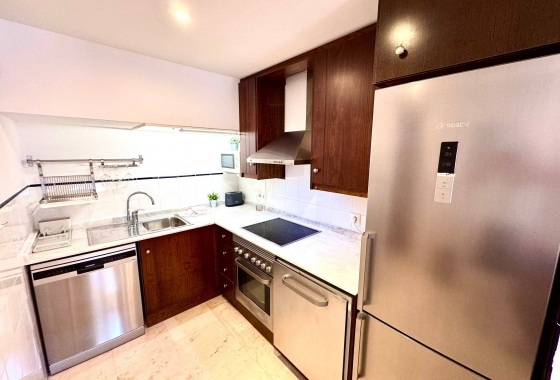 Resale - Apartment / flat - Torrevieja - Punta Prima