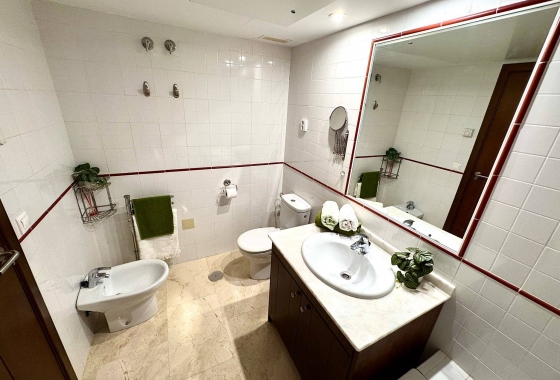 Resale - Apartment / flat - Torrevieja - Punta Prima