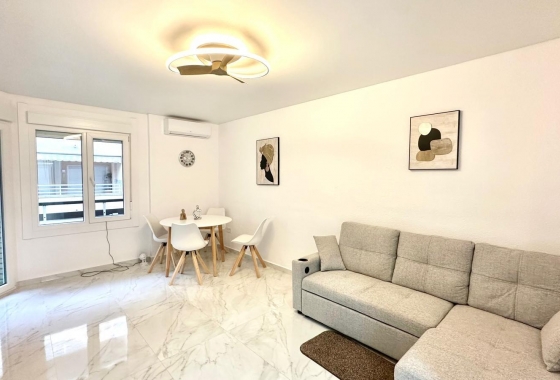 Wiederverkauf - Wohnung - Torrevieja - Playa del Cura