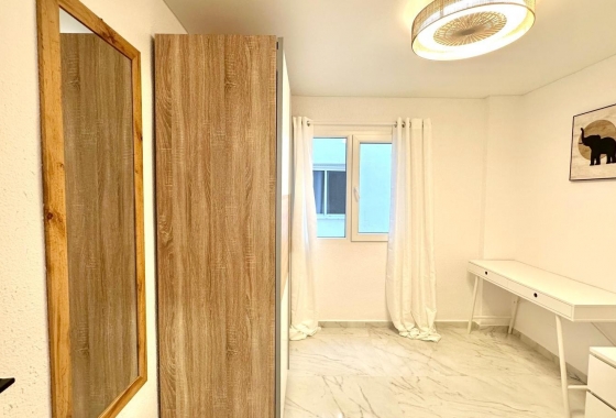 Wiederverkauf - Wohnung - Torrevieja - Playa del Cura