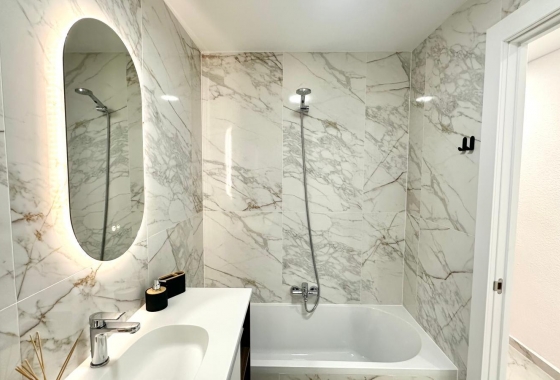 Wiederverkauf - Wohnung - Torrevieja - Playa del Cura