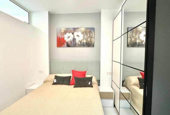 Resale - Apartment / flat - Torrevieja - Playa del Cura