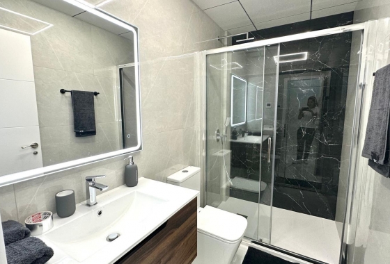 Resale - Apartment / flat - Torrevieja - Playa del Cura