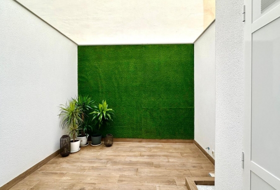 Resale - Apartment / flat - Torrevieja - Playa del Cura