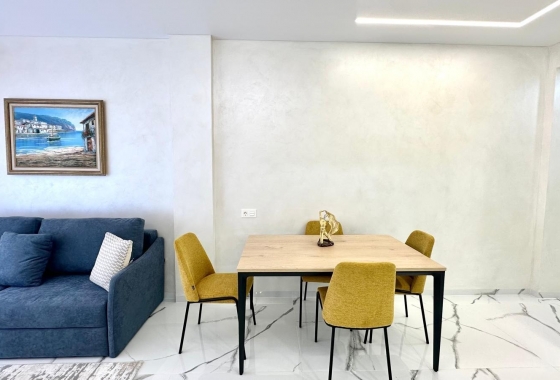 Resale - Apartment / flat - Torrevieja - Playa del Cura