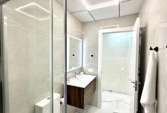 Resale - Apartment / flat - Torrevieja - Playa del Cura