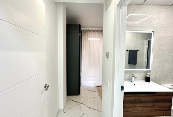 Resale - Apartment / flat - Torrevieja - Playa del Cura