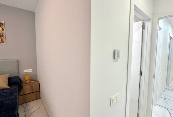 Resale - Apartment / flat - Torrevieja - Playa del Cura