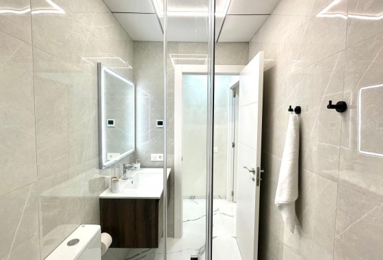 Resale - Apartment / flat - Torrevieja - Playa del Cura