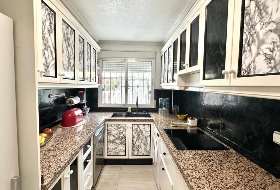 Resale - Villa - Orihuela Costa - La Regia