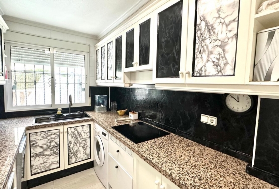 Resale - Villa - Orihuela Costa - La Regia