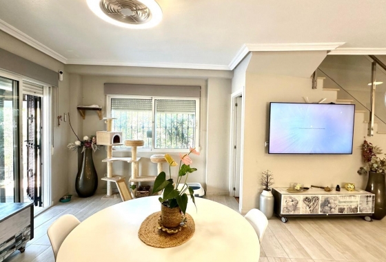 Resale - Villa - Orihuela Costa - La Regia