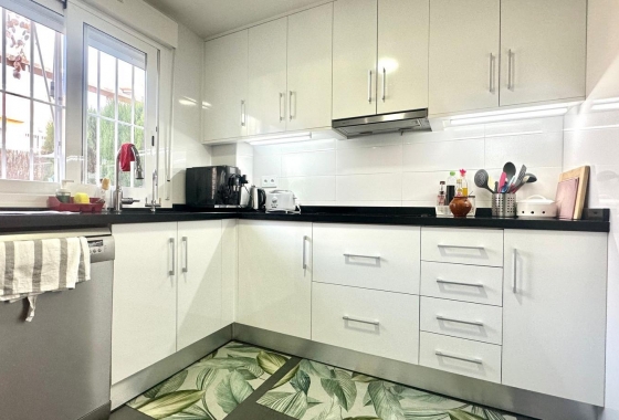 Resale - Townhouse - Torrevieja - aguas nuevas