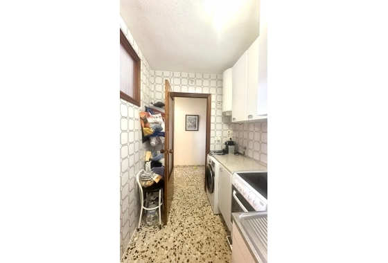 Resale - Apartment / flat - Torrevieja - Punta Prima