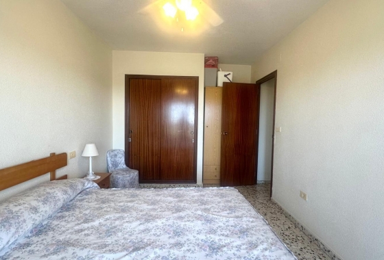 Resale - Apartment / flat - Torrevieja - Punta Prima