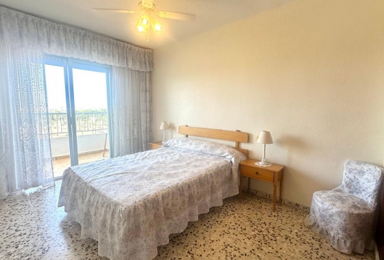 Resale - Apartment / flat - Torrevieja - Punta Prima