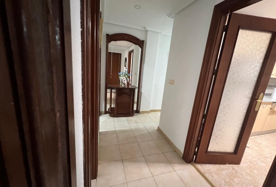 Resale - Apartment / flat - Torrevieja - Playa del Cura