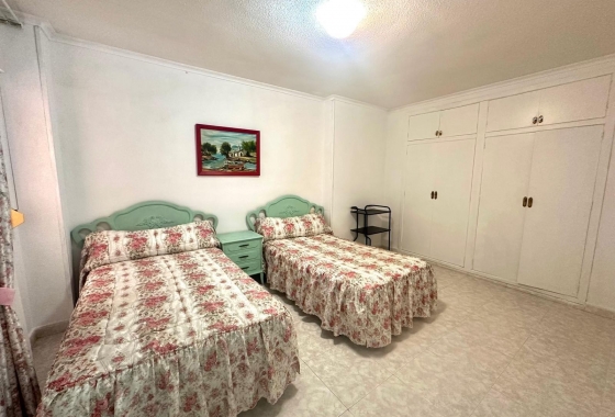 Resale - Apartment / flat - Torrevieja - Centro