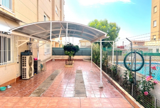 Resale - Apartment / flat - Torrevieja - Playa del Cura