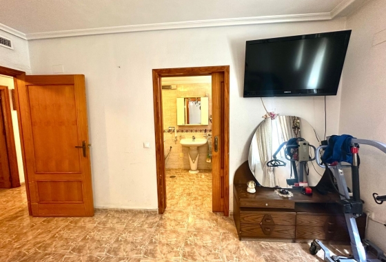 Resale - Apartment / flat - Torrevieja - Playa del Cura